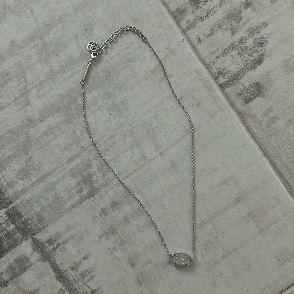 Silver Kendra Scott necklace